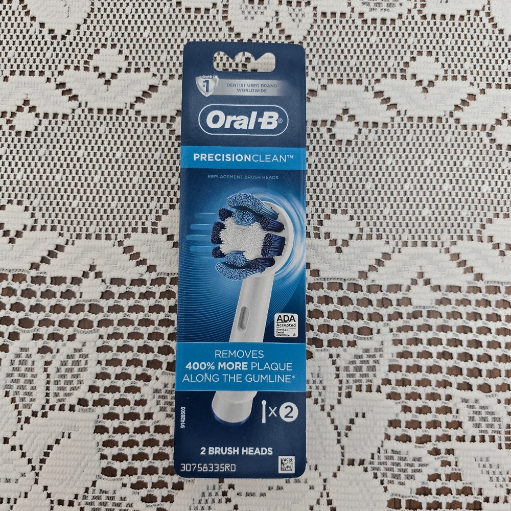 NEW 2pc Oral-B Precision Clean Replacement Brush Heads Pack Electric Toothbrush